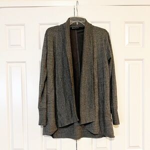 Athleta gray open front long sleeve cardigan with pockets. Size Women's Large